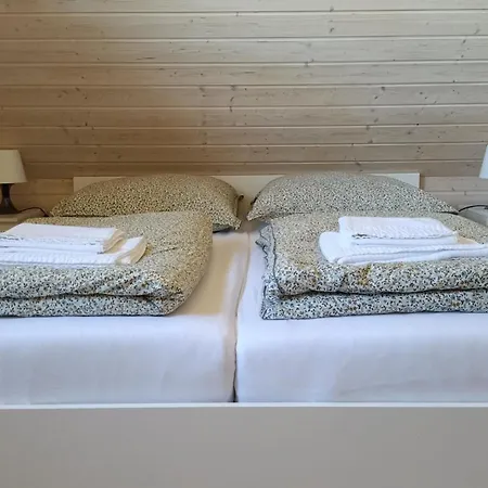 Holiday home Sloneczne Chatki *